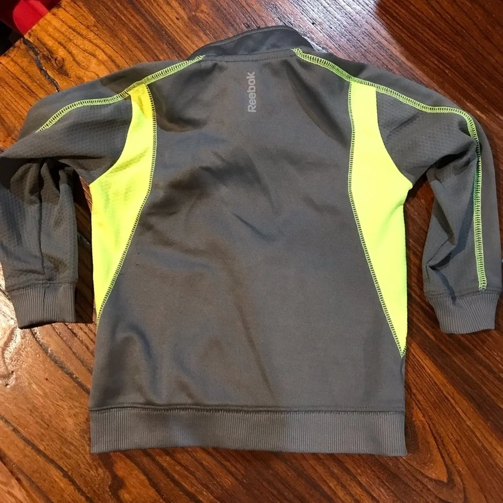 👟Reebok Athletic Jacket